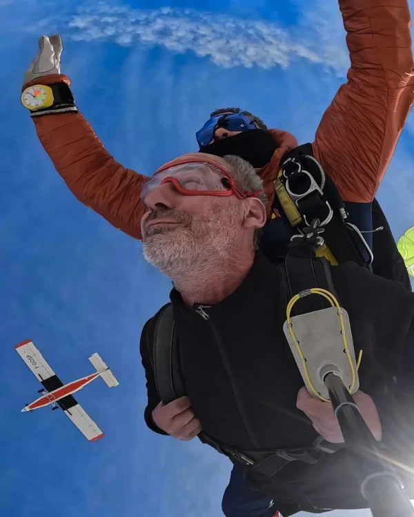 Chute libre à 4000 mètres d’altitude avec Skydive Center