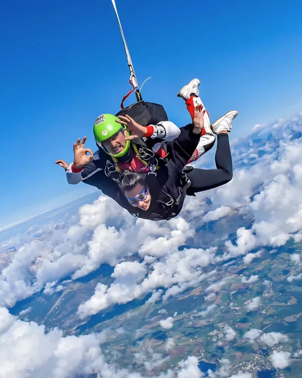 Saut en parachute tandem à Tallard au-dessus des Alpes